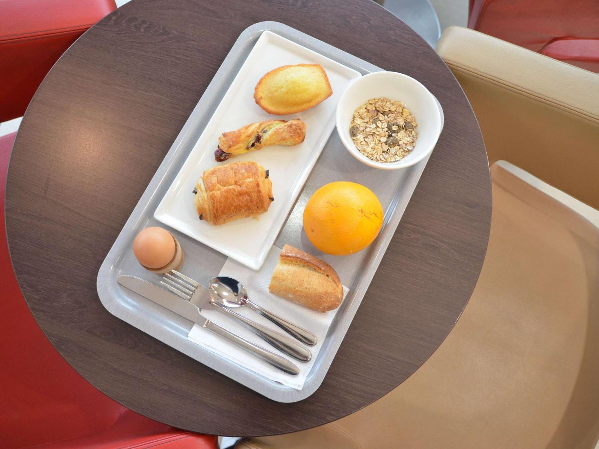Ibis Guingamp Coeur De Bretagne 3*