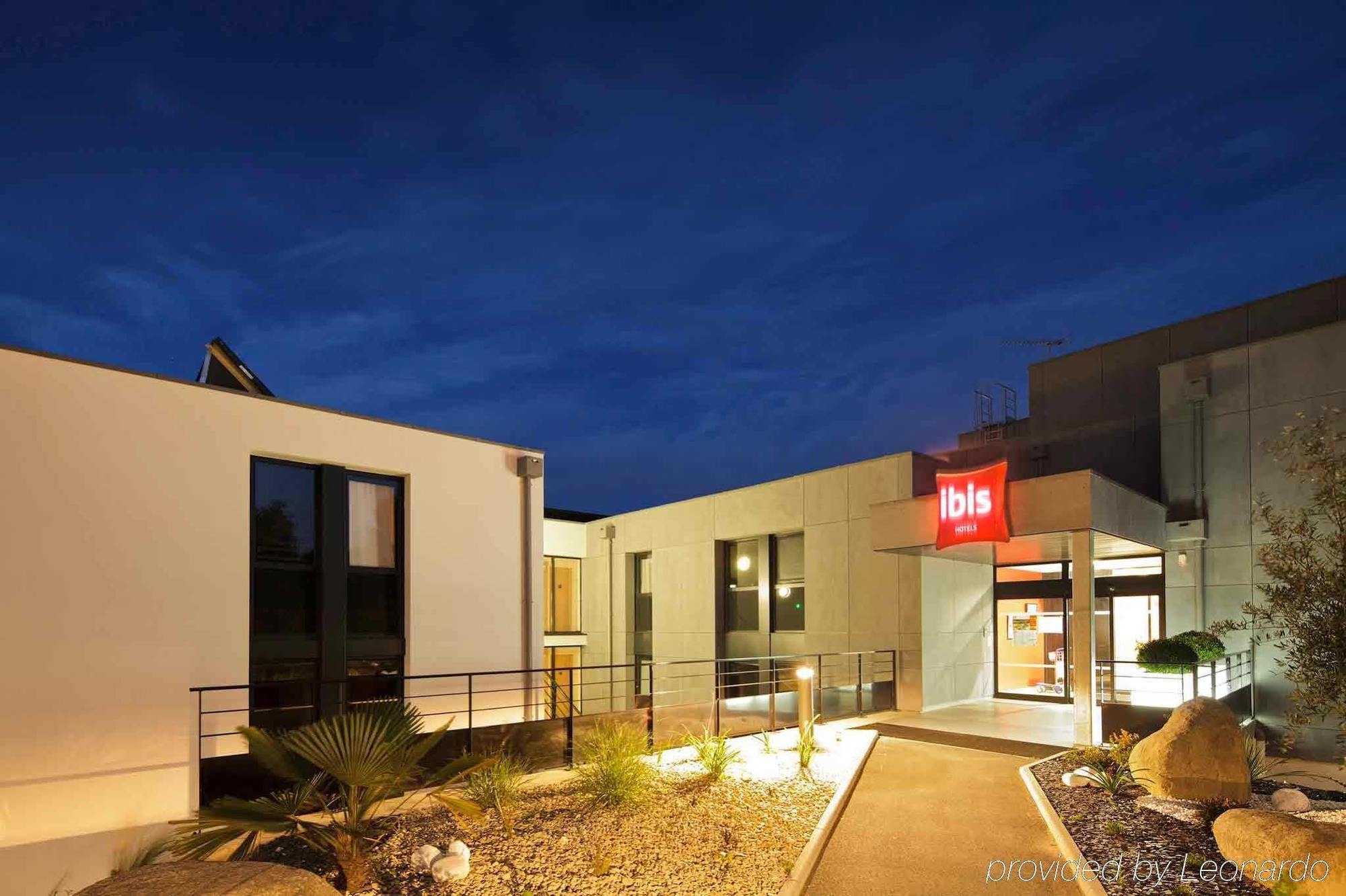 Hotel Ibis Guingamp Coeur De Bretagne Ploumagoar