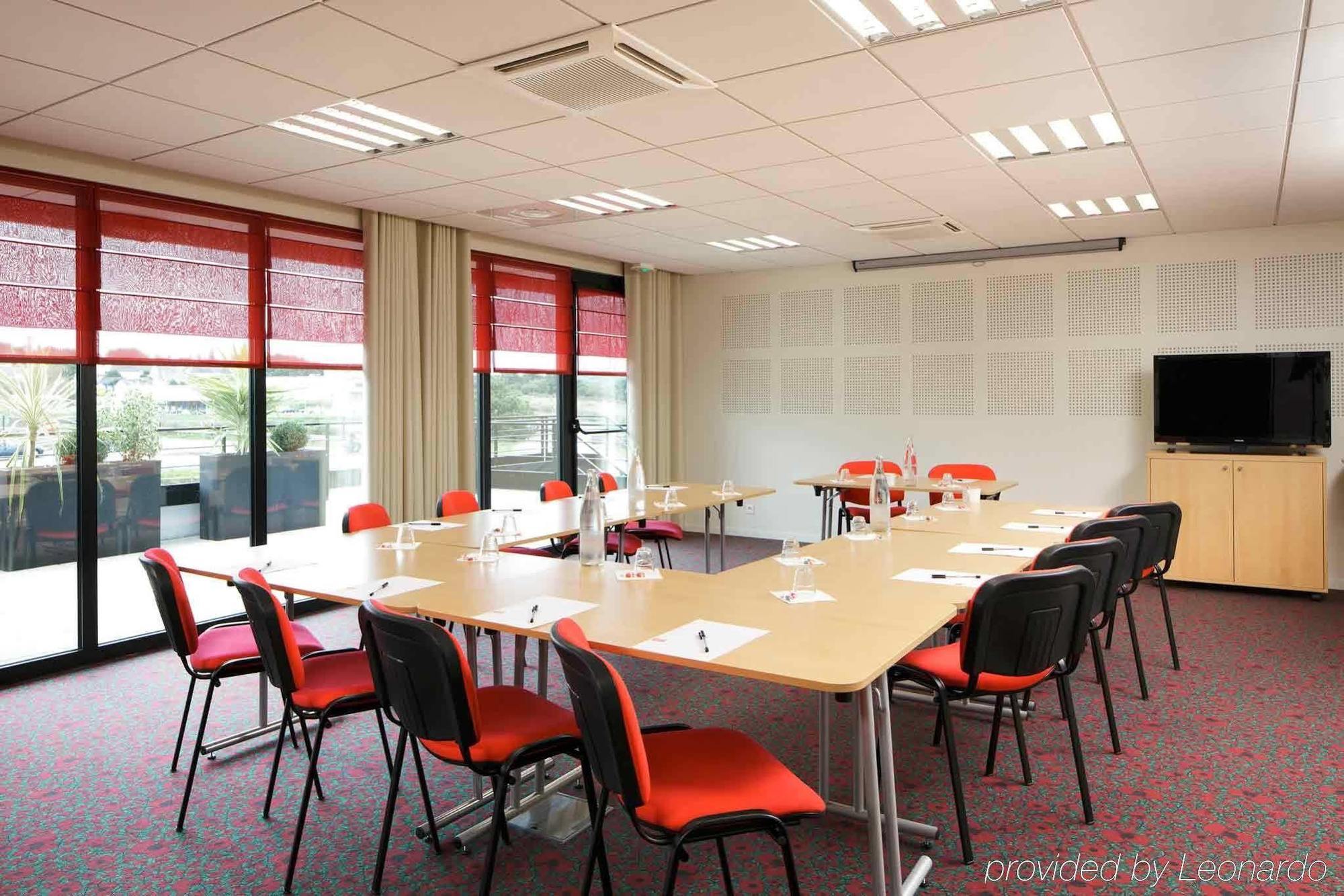 Ibis Guingamp Coeur De Bretagne 3* Ploumagoar